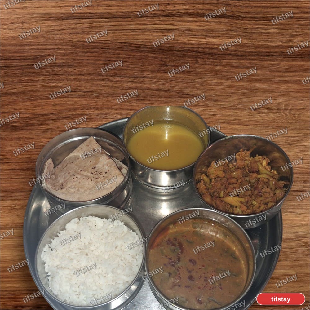 Priya's kitchen, tiffin service in Chitnis Park, Nagpur